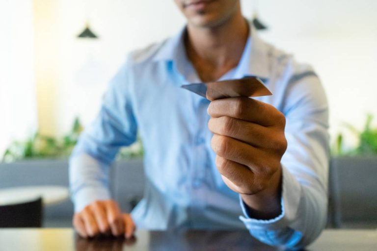 Rôle, coût et avantages d&rsquo;un courtier en crédit conso
