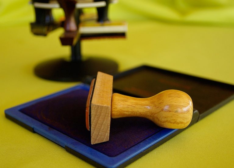 Les meilleurs modèles de tampon d&rsquo;entreprise personnalisables et les adresses pour commander